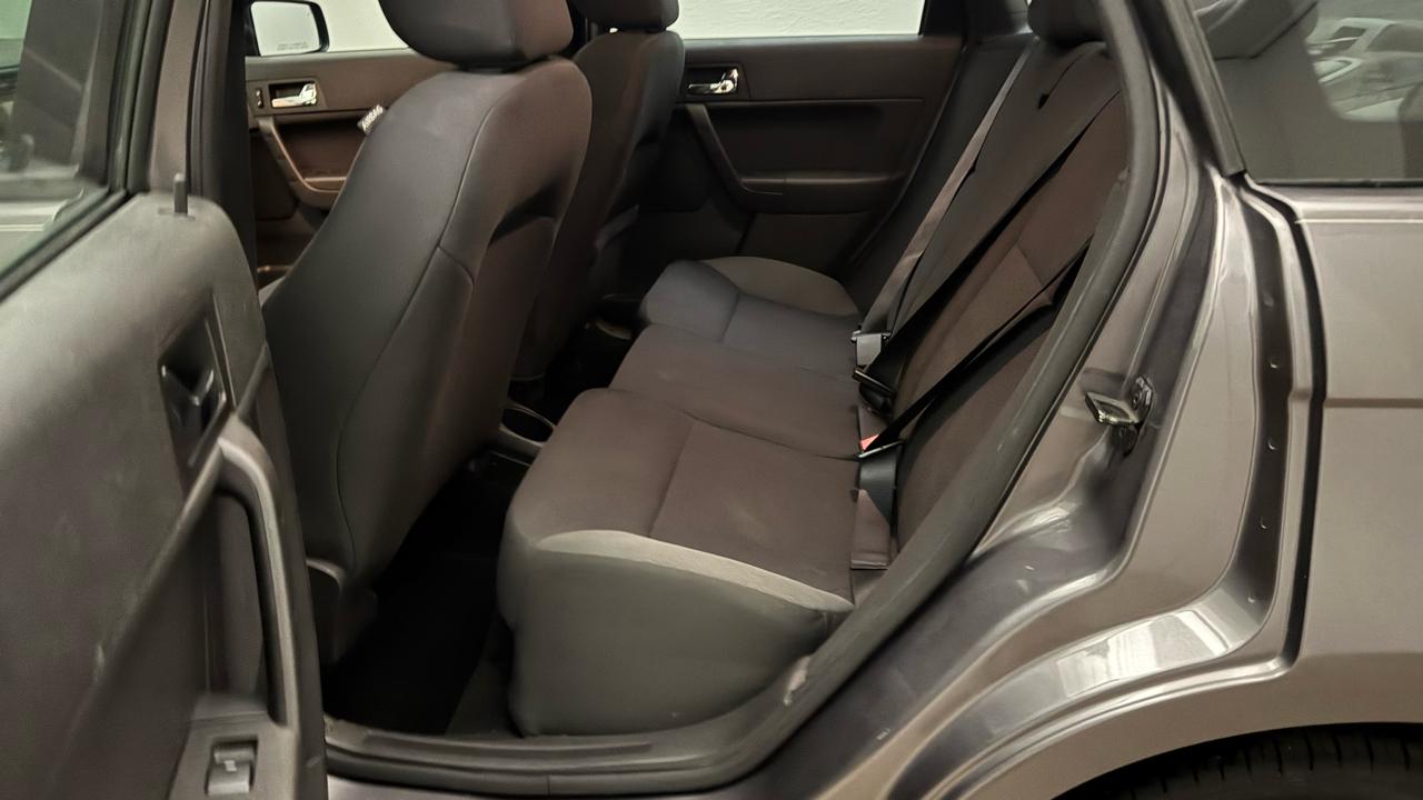 Ford Focus SES Sedan 2011