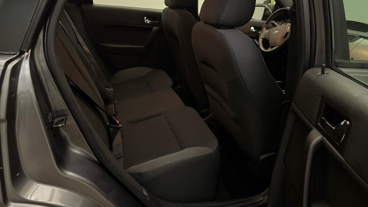 Ford Focus SES Sedan 2011