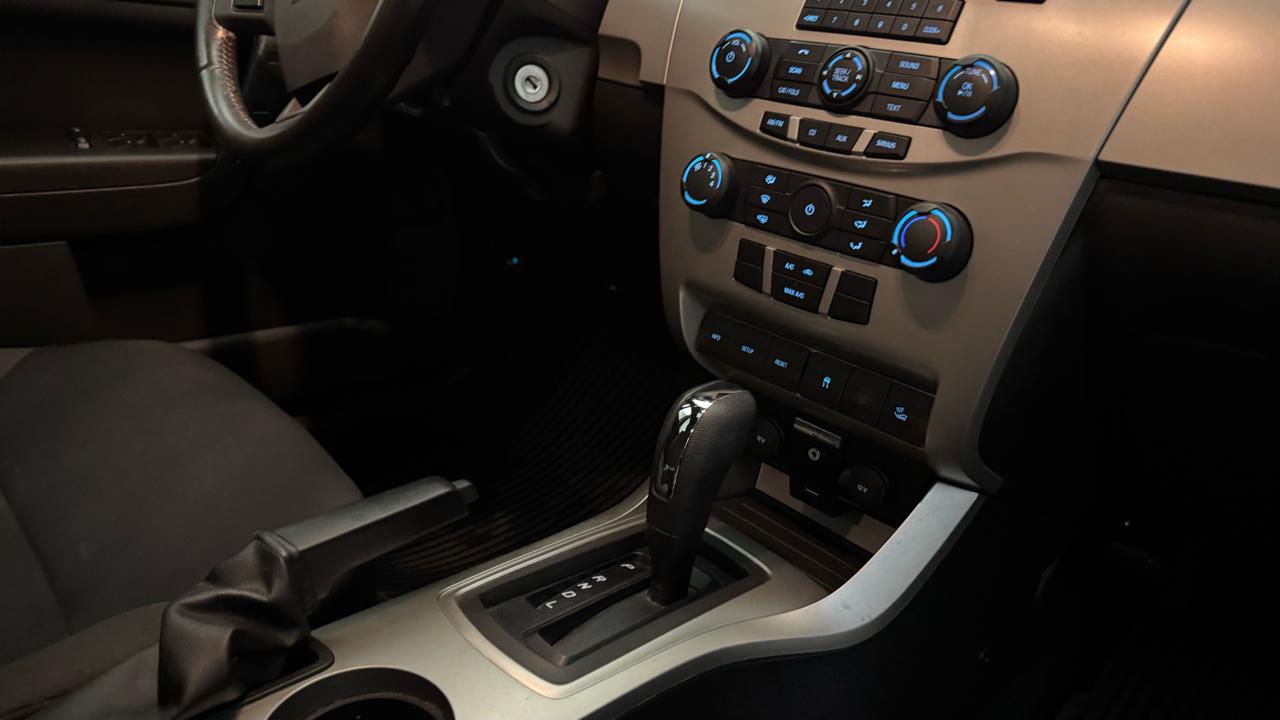 Ford Focus SES Sedan 2011
