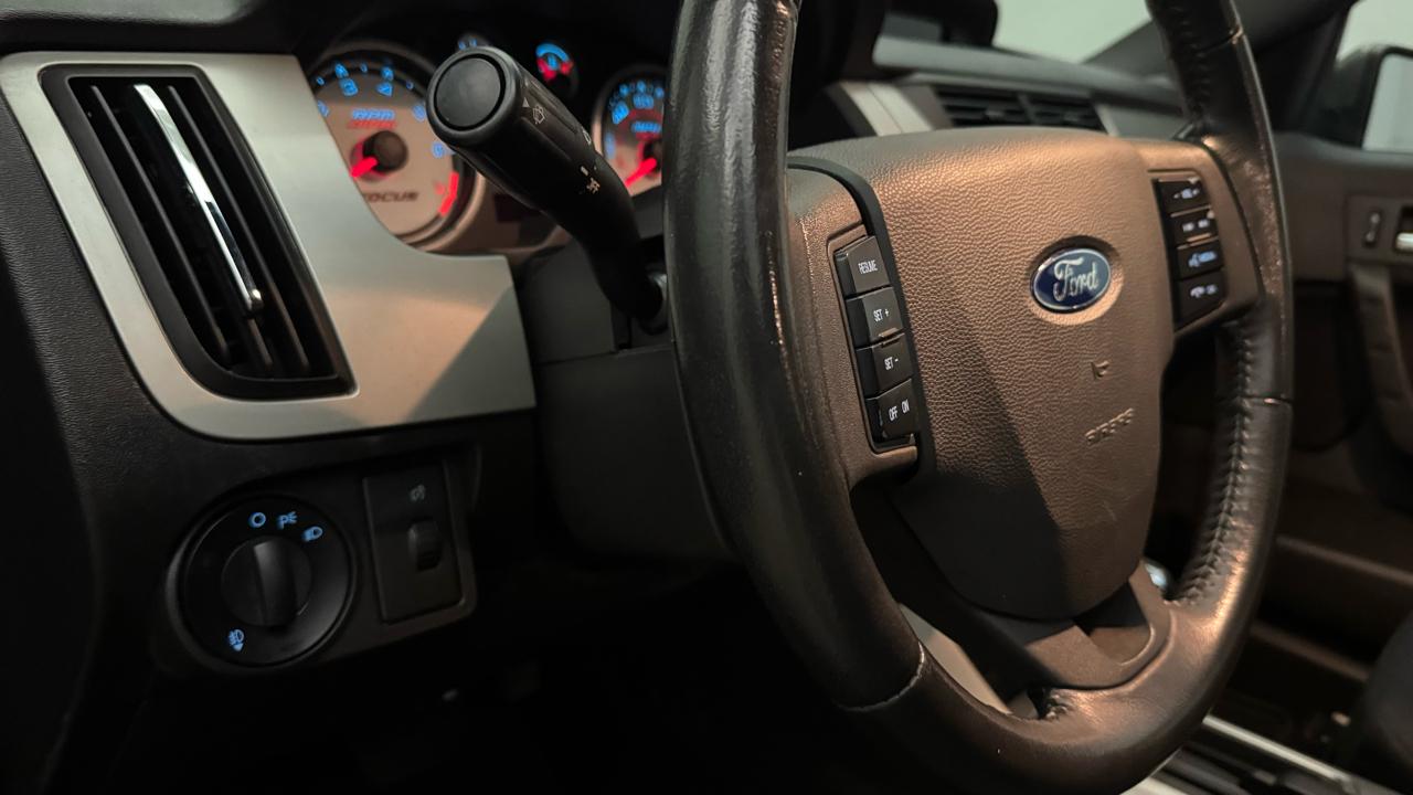 Ford Focus SES Sedan 2011