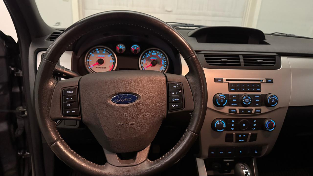 Ford Focus SES Sedan 2011