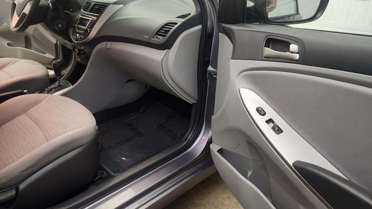 Hyundai Accent SE 4-Door 6A 2016
