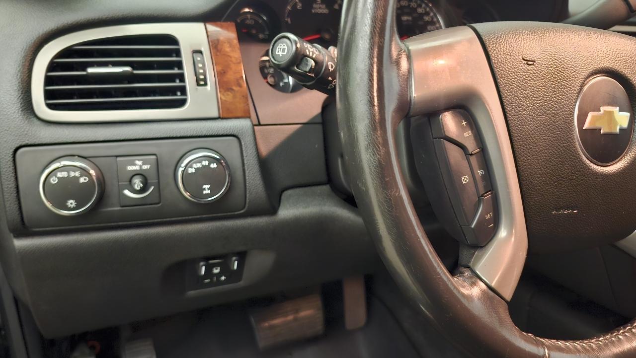 Chevrolet Suburban LS 4WD 2014
