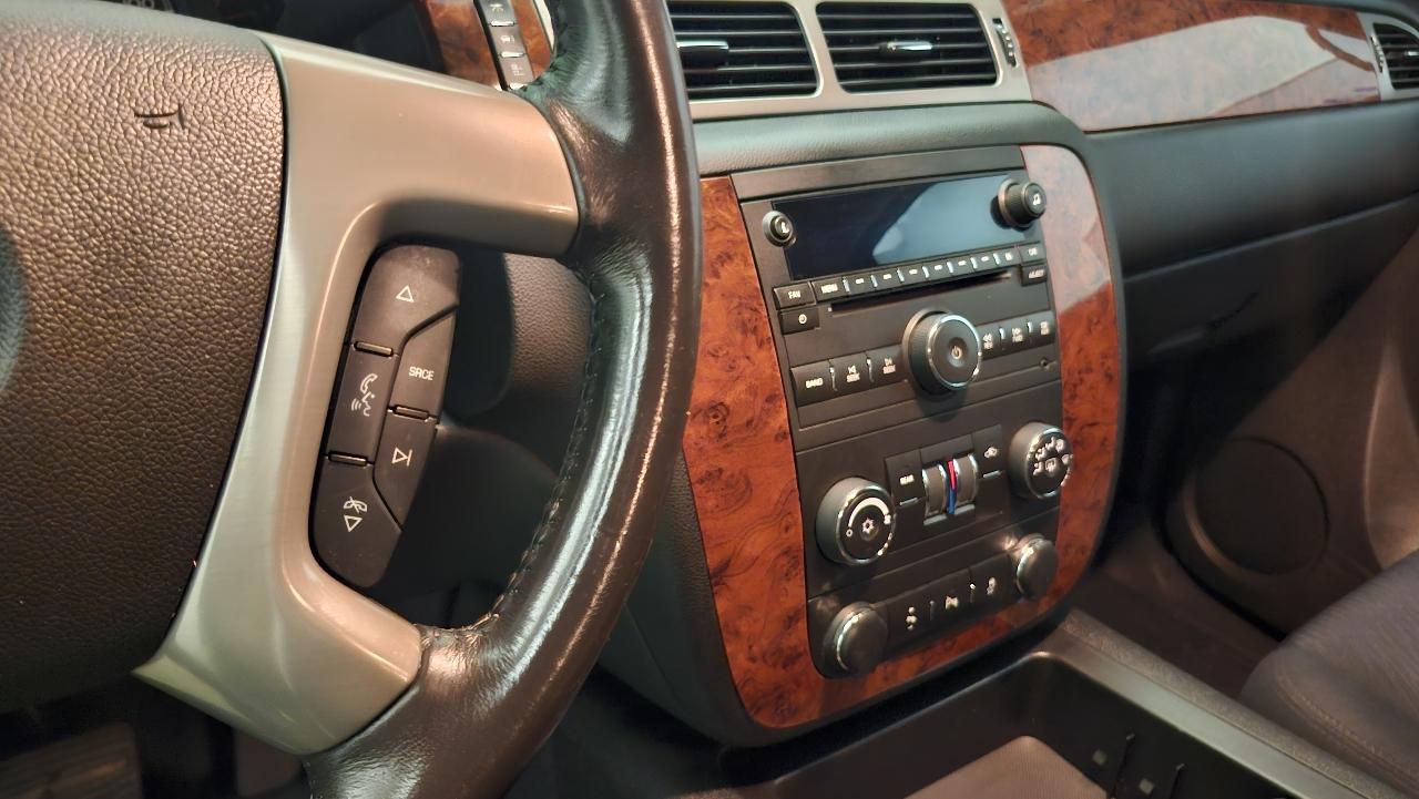 Chevrolet Suburban LS 4WD 2014