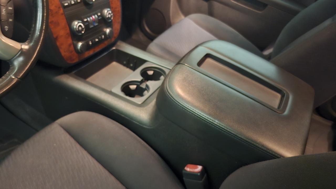 Chevrolet Suburban LS 4WD 2014