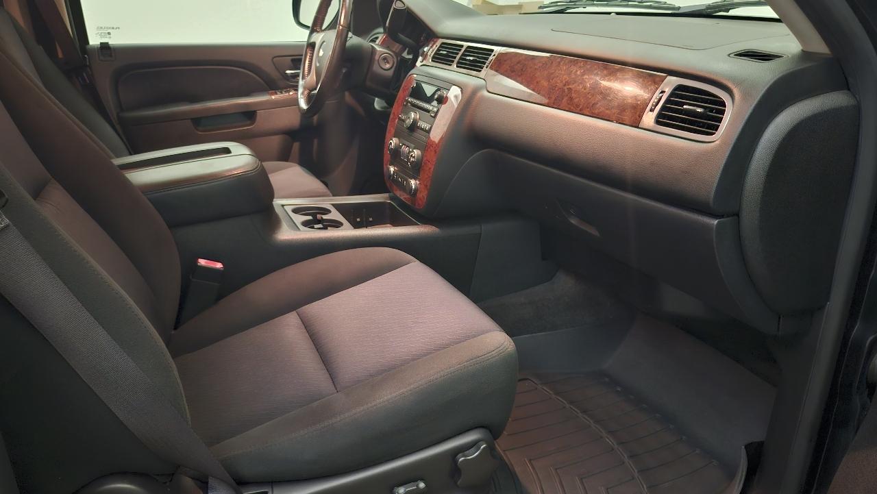 Chevrolet Suburban LS 4WD 2014