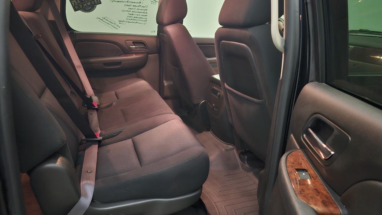 Chevrolet Suburban LS 4WD 2014