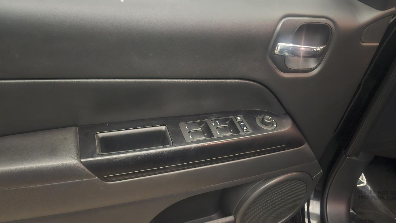 Jeep Patriot Latitude 2WD 2015
