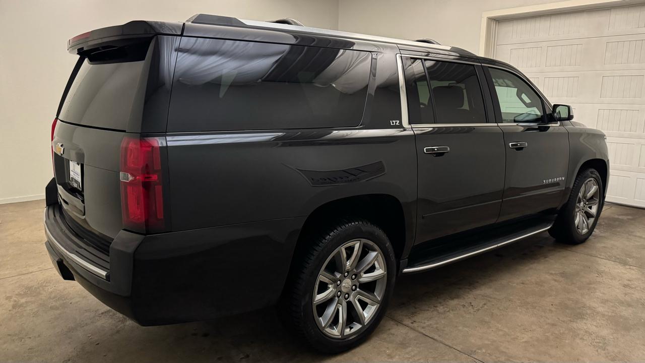 Chevrolet Suburban  2016