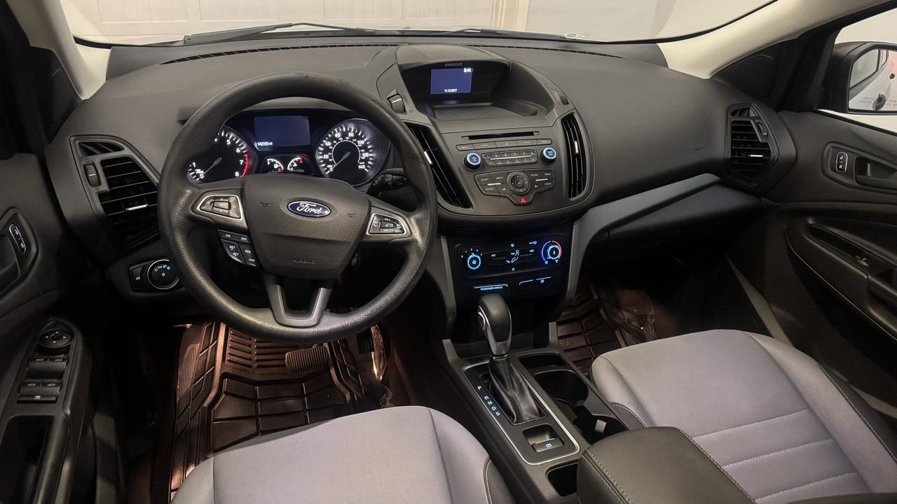 Ford Escape S 2017