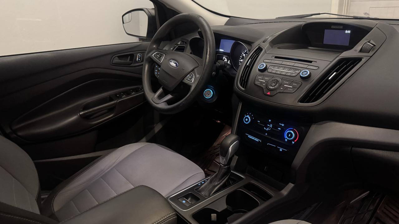 Ford Escape S 2017