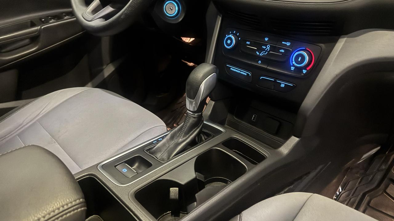 Ford Escape S 2017