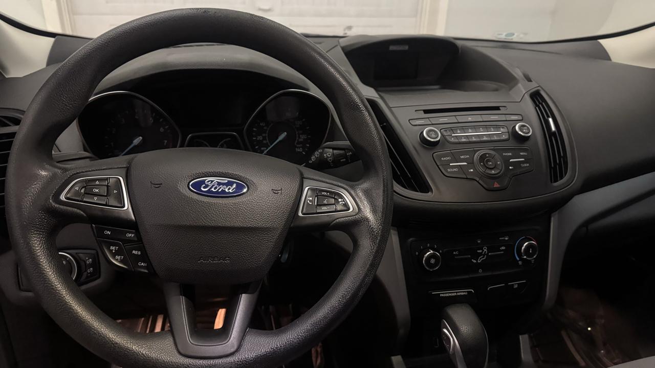 Ford Escape S 2017