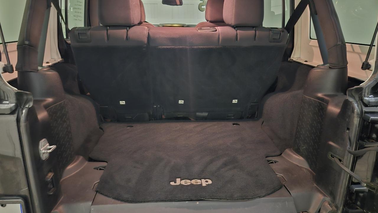 Jeep Wrangler Unlimited Sport 4WD 2014