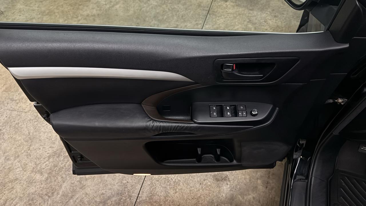 Toyota Highlander  2016
