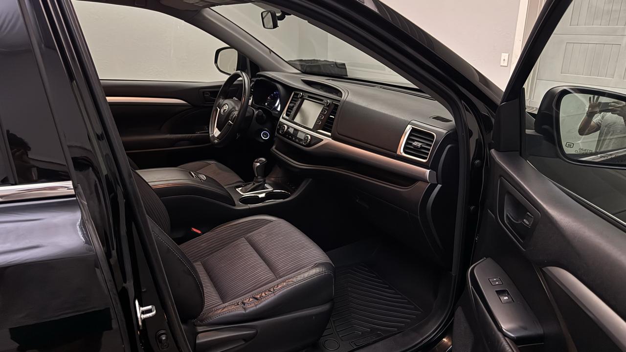 Toyota Highlander  2016