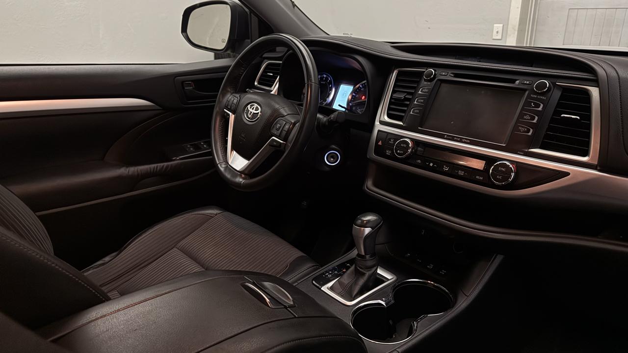 Toyota Highlander  2016