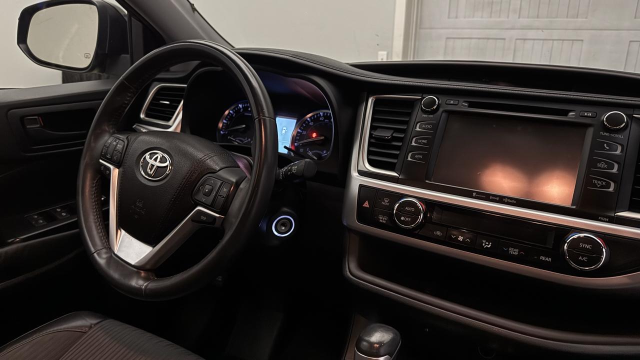 Toyota Highlander  2016