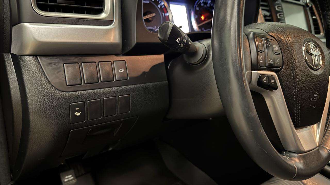 Toyota Highlander  2016