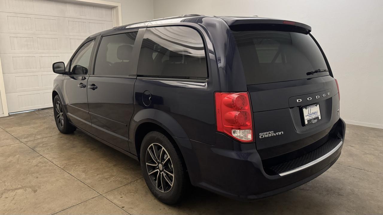 Dodge Grand Caravan R/T 2016