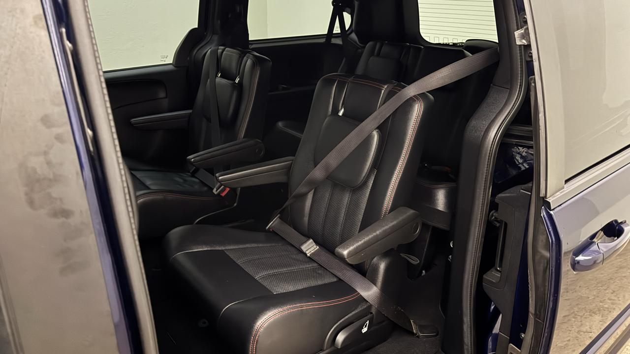 Dodge Grand Caravan R/T 2016