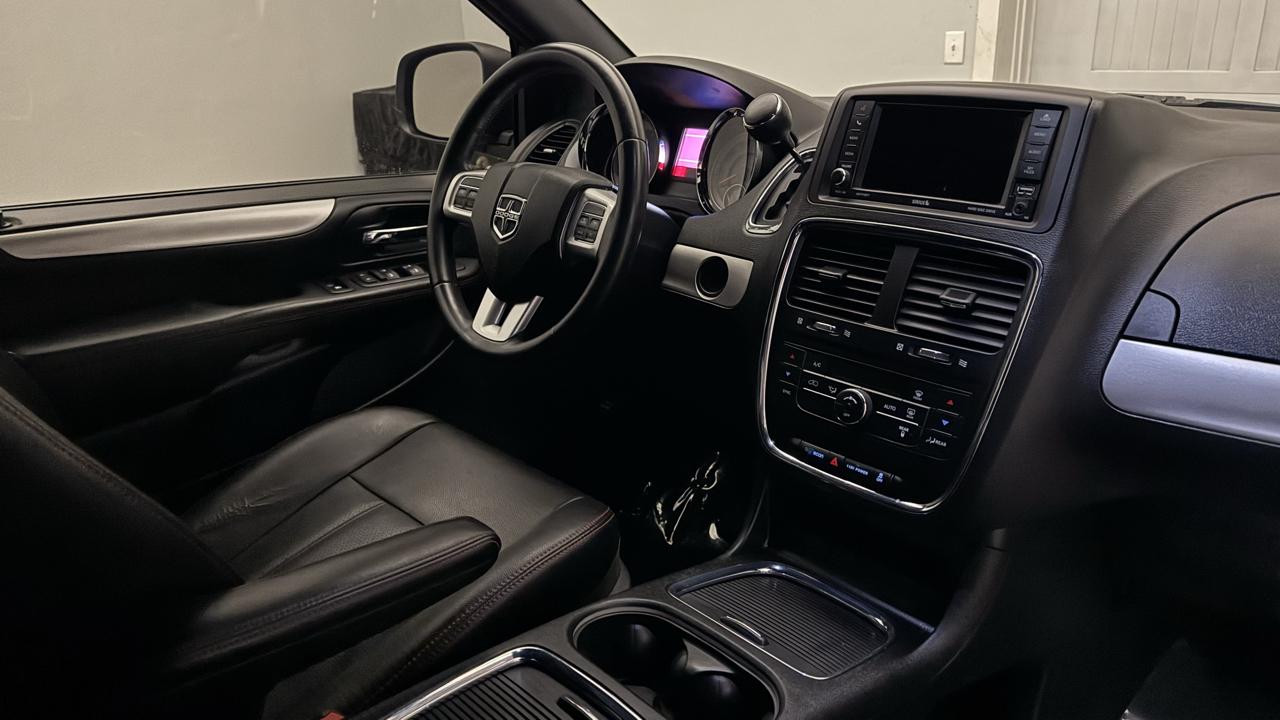 Dodge Grand Caravan R/T 2016
