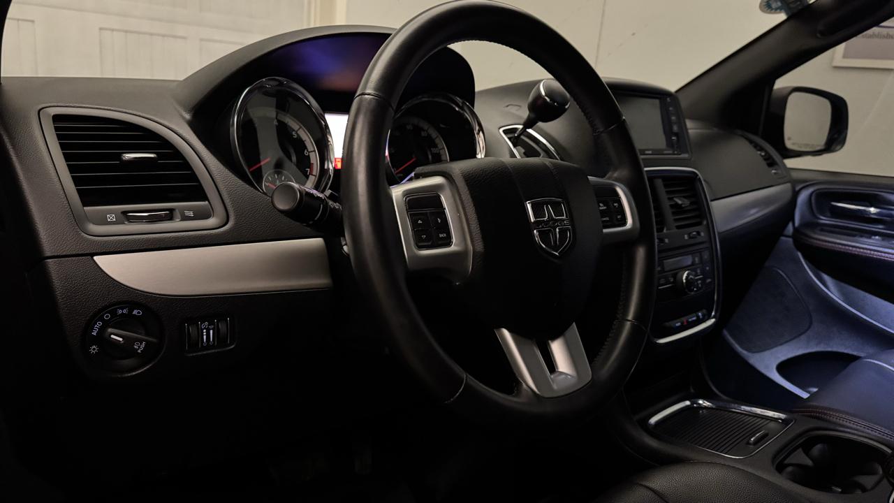 Dodge Grand Caravan R/T 2016