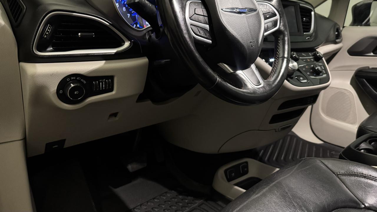 Chrysler Pacifica Touring-L 2020