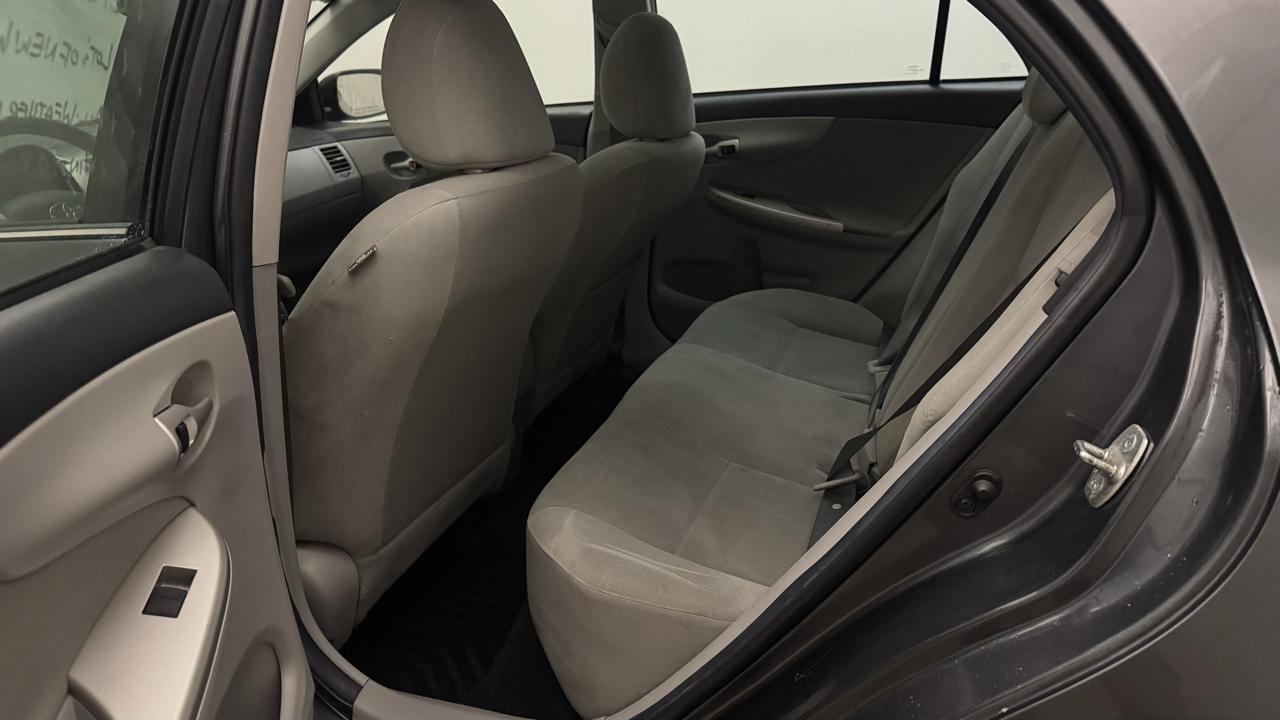 Toyota Corolla LE 2013
