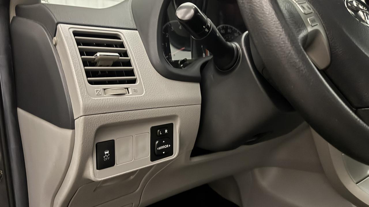 Toyota Corolla LE 2013
