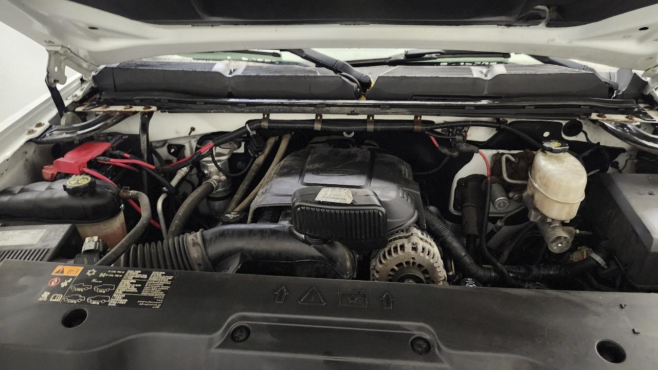 Chevrolet Silverado 2500HD Work Truck Crew Cab 4WD 2013
