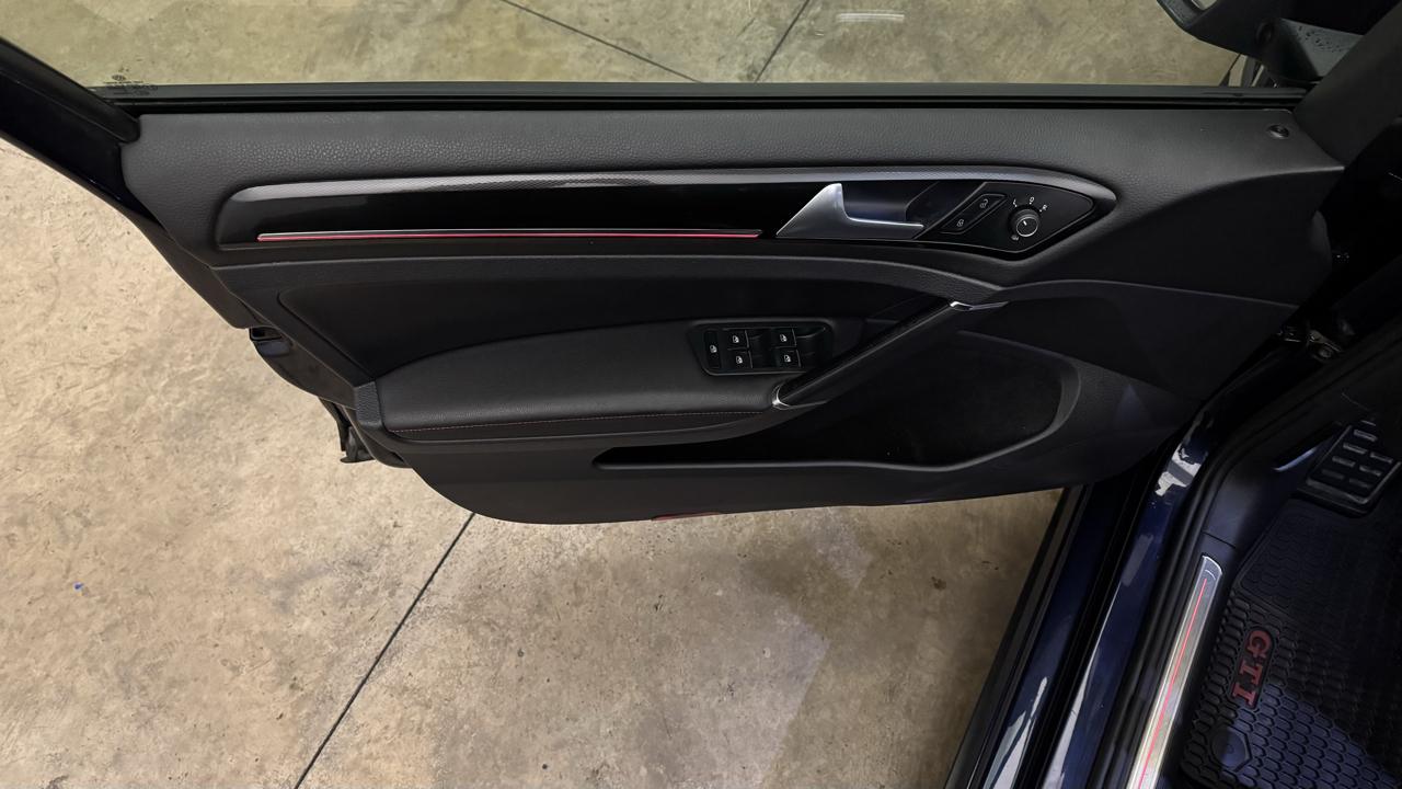 Volkswagen GTI S 6M 4-Door 2016