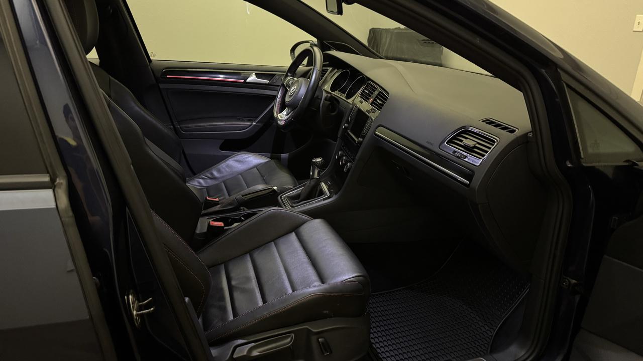 Volkswagen GTI S 6M 4-Door 2016