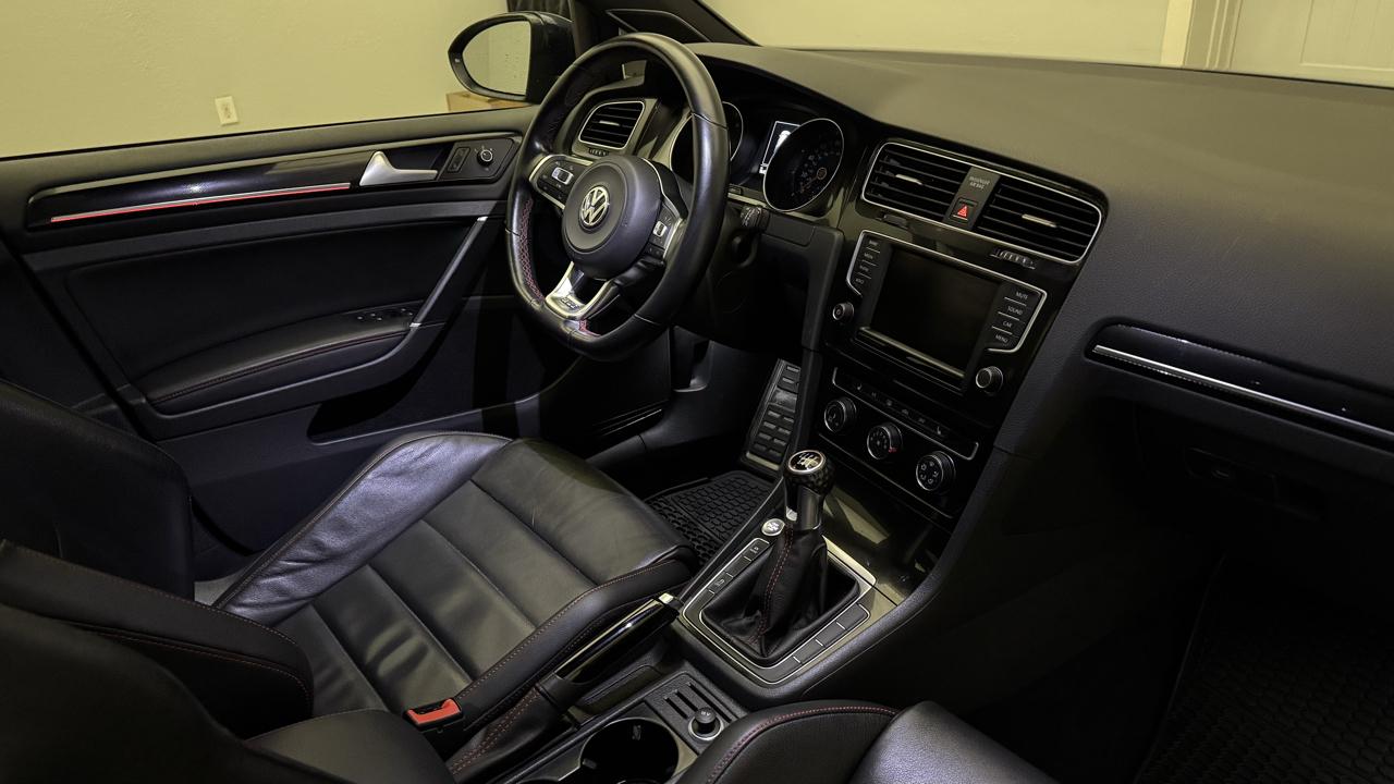 Volkswagen GTI S 6M 4-Door 2016