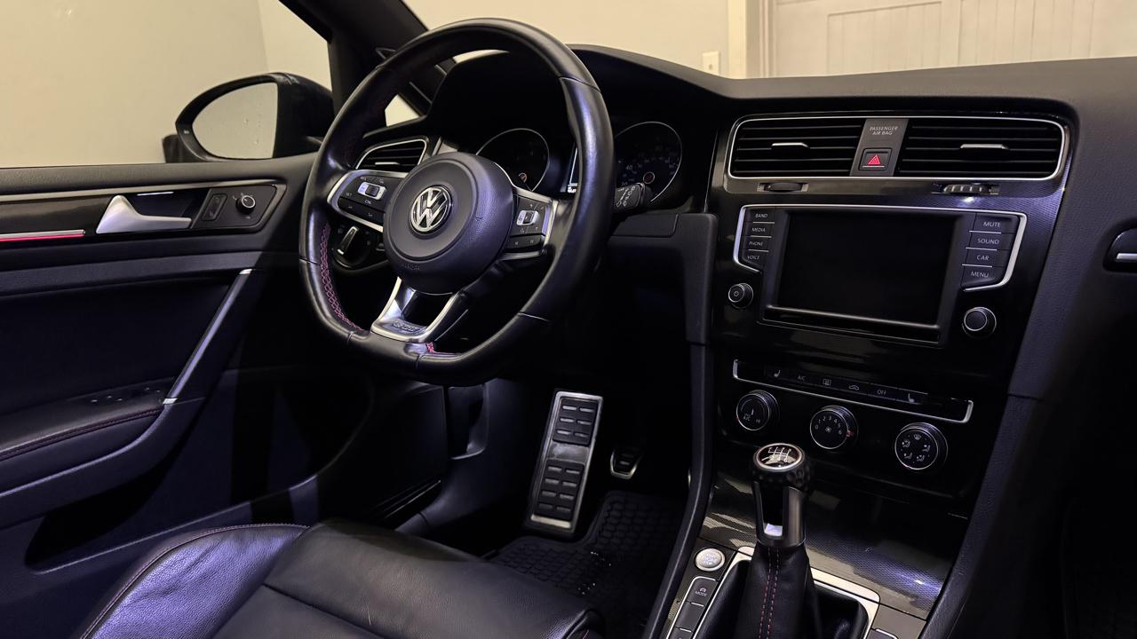 Volkswagen GTI S 6M 4-Door 2016
