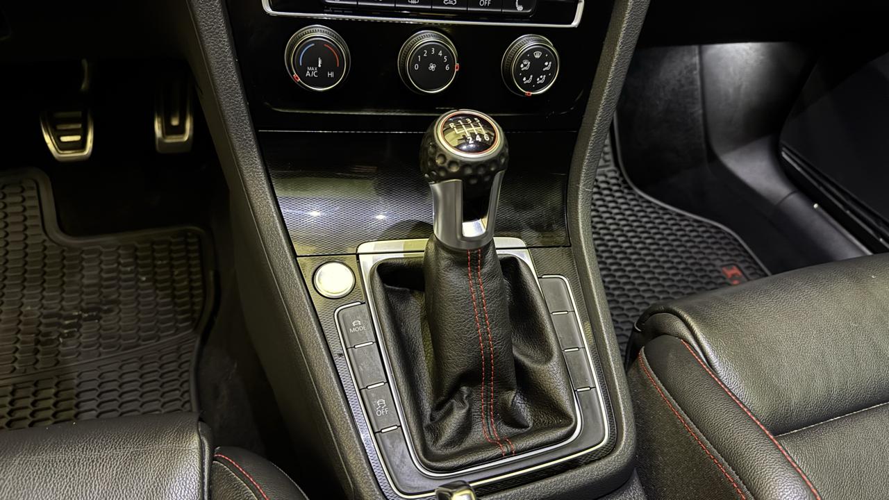 Volkswagen GTI S 6M 4-Door 2016