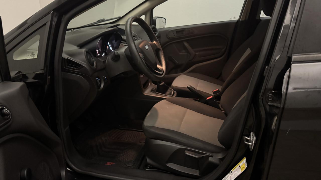 Ford Fiesta S Sedan 2015