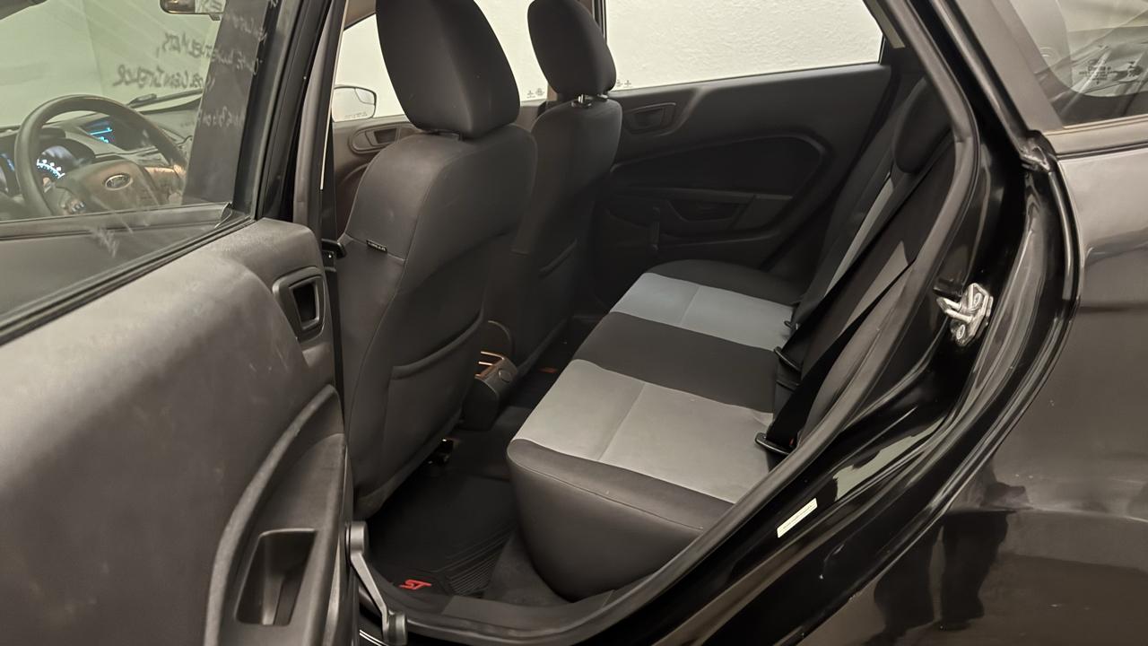 Ford Fiesta S Sedan 2015