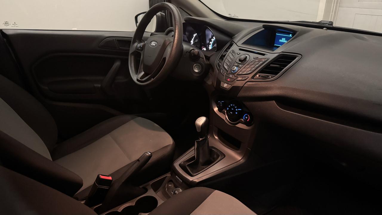 Ford Fiesta S Sedan 2015