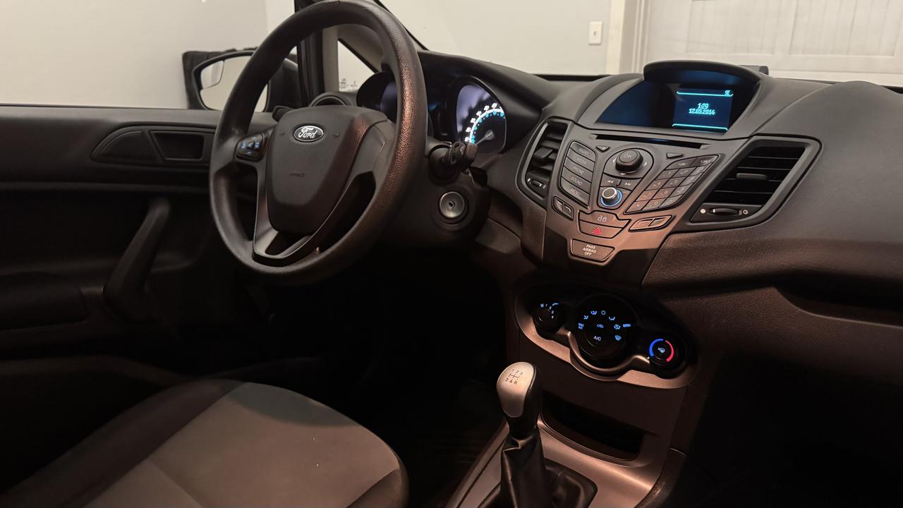 Ford Fiesta S Sedan 2015