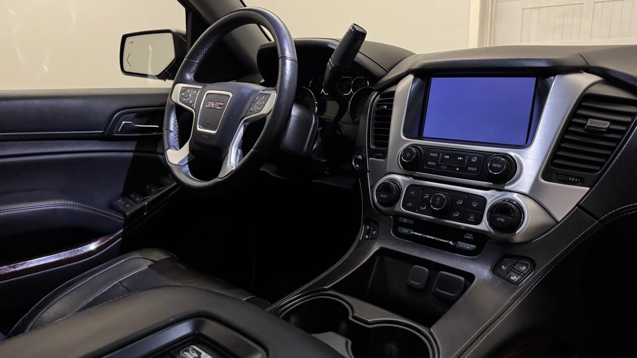 GMC Yukon SLT 4WD 2017