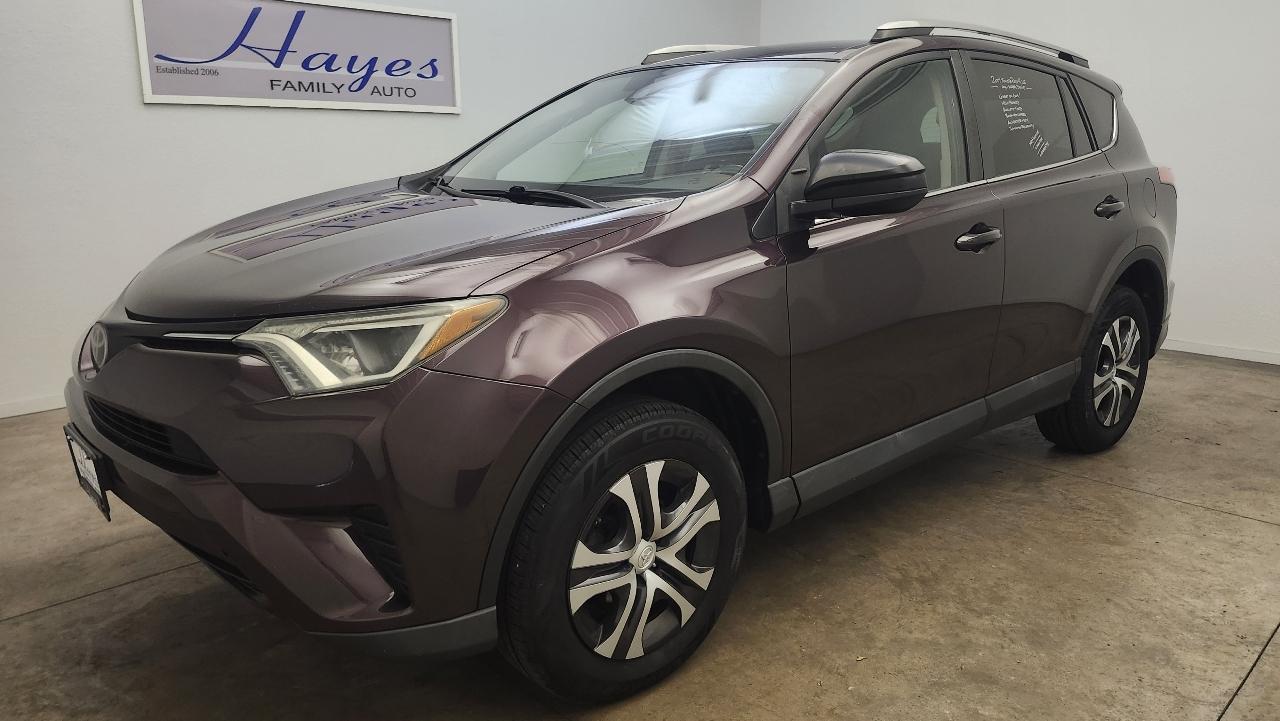 Toyota RAV4 LE AWD 2017