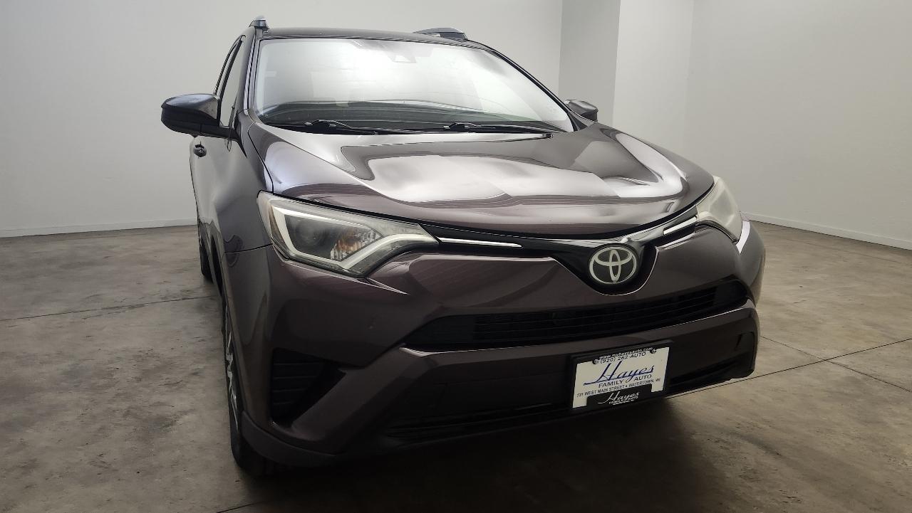 Toyota RAV4 LE AWD 2017