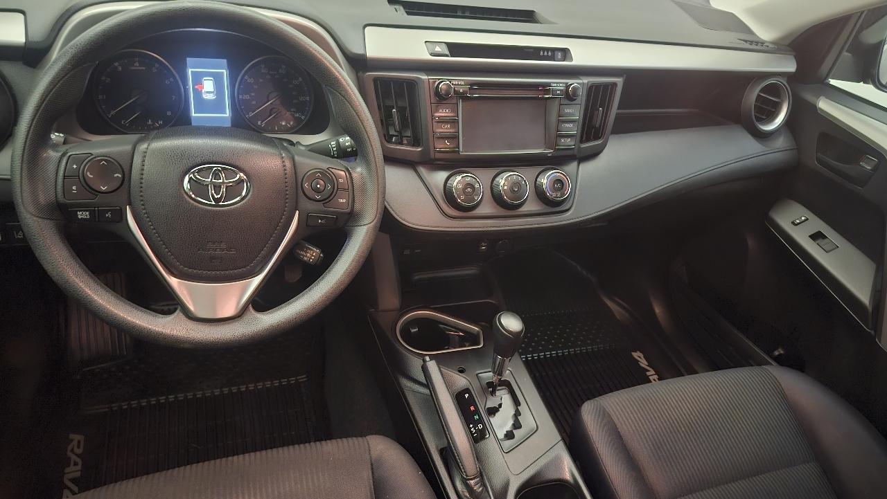 Toyota RAV4 LE AWD 2017