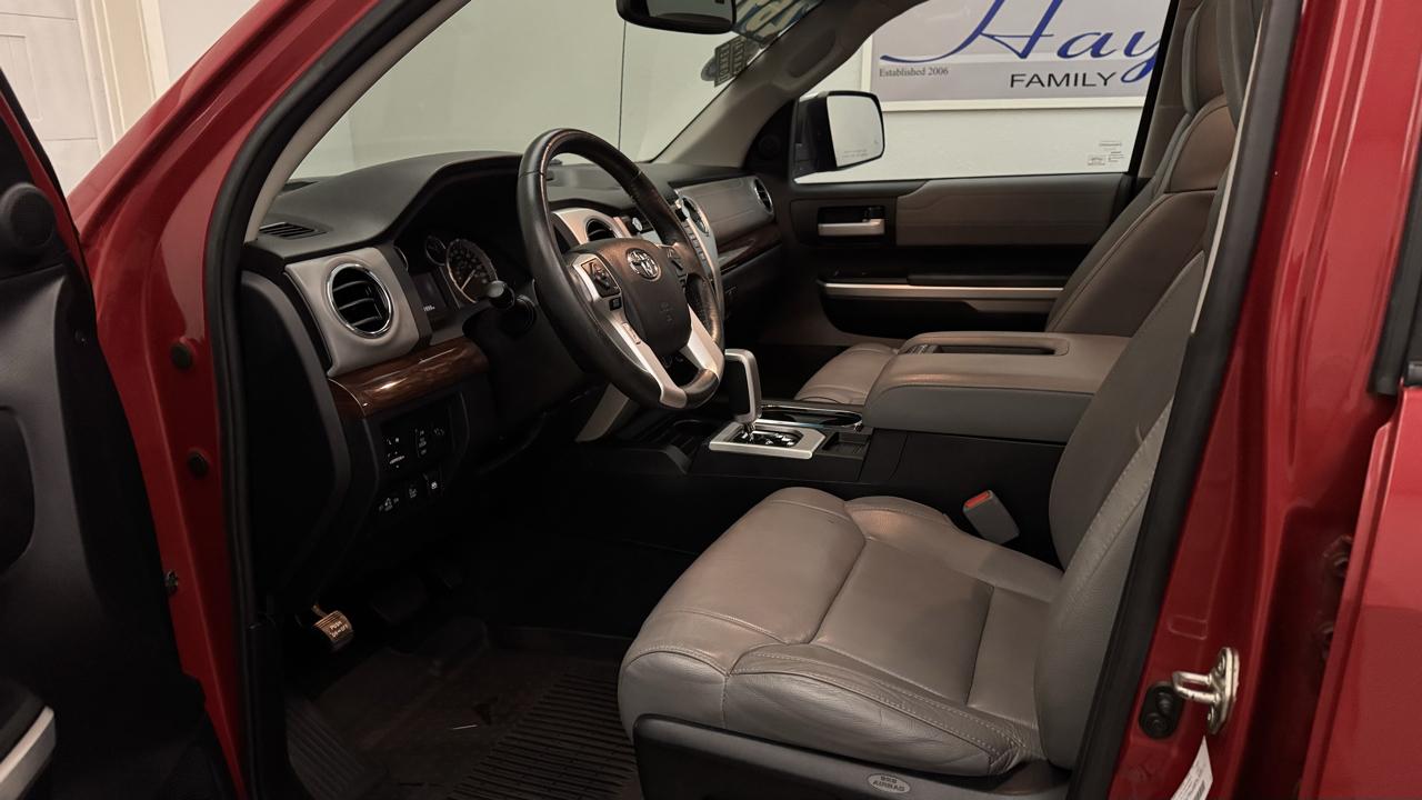 Toyota Tundra  2016