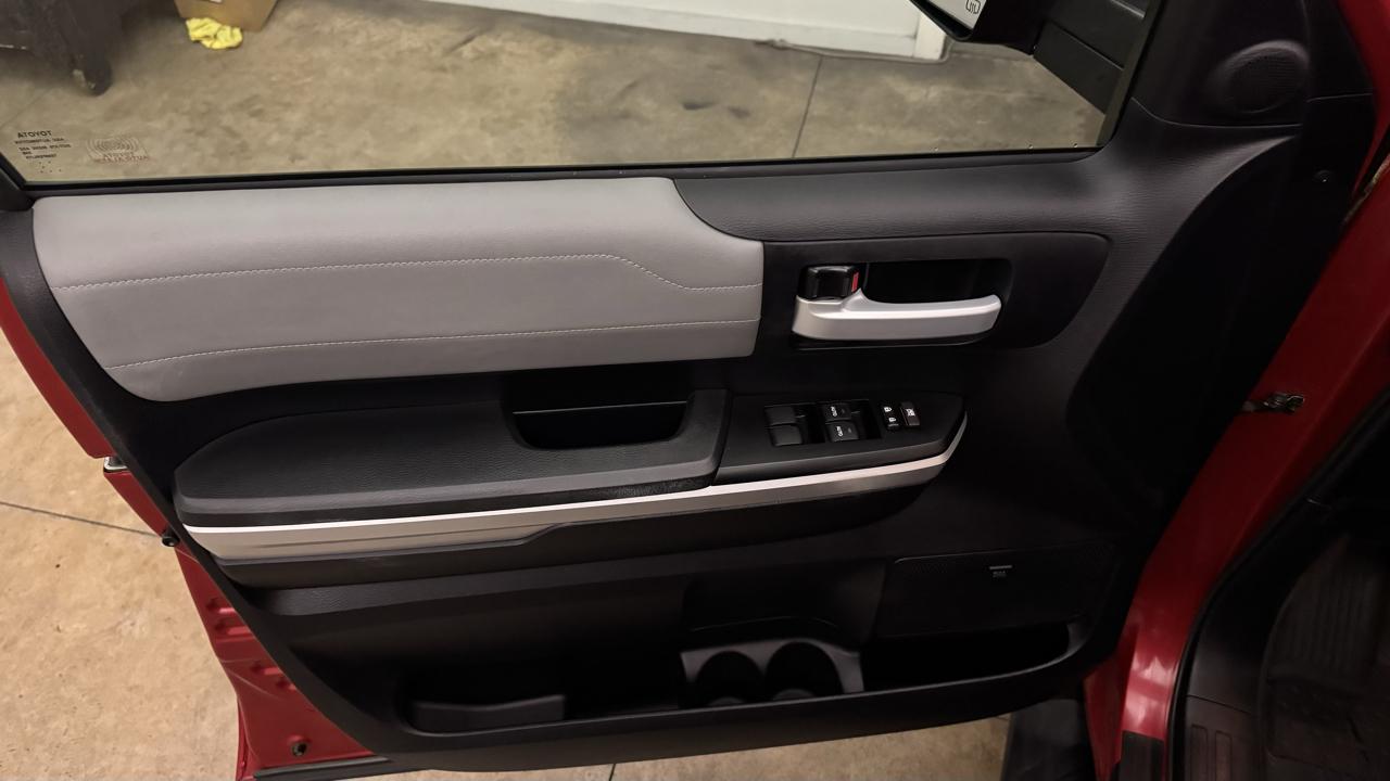 Toyota Tundra  2016