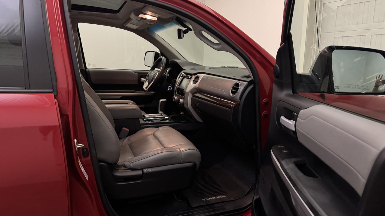 Toyota Tundra  2016