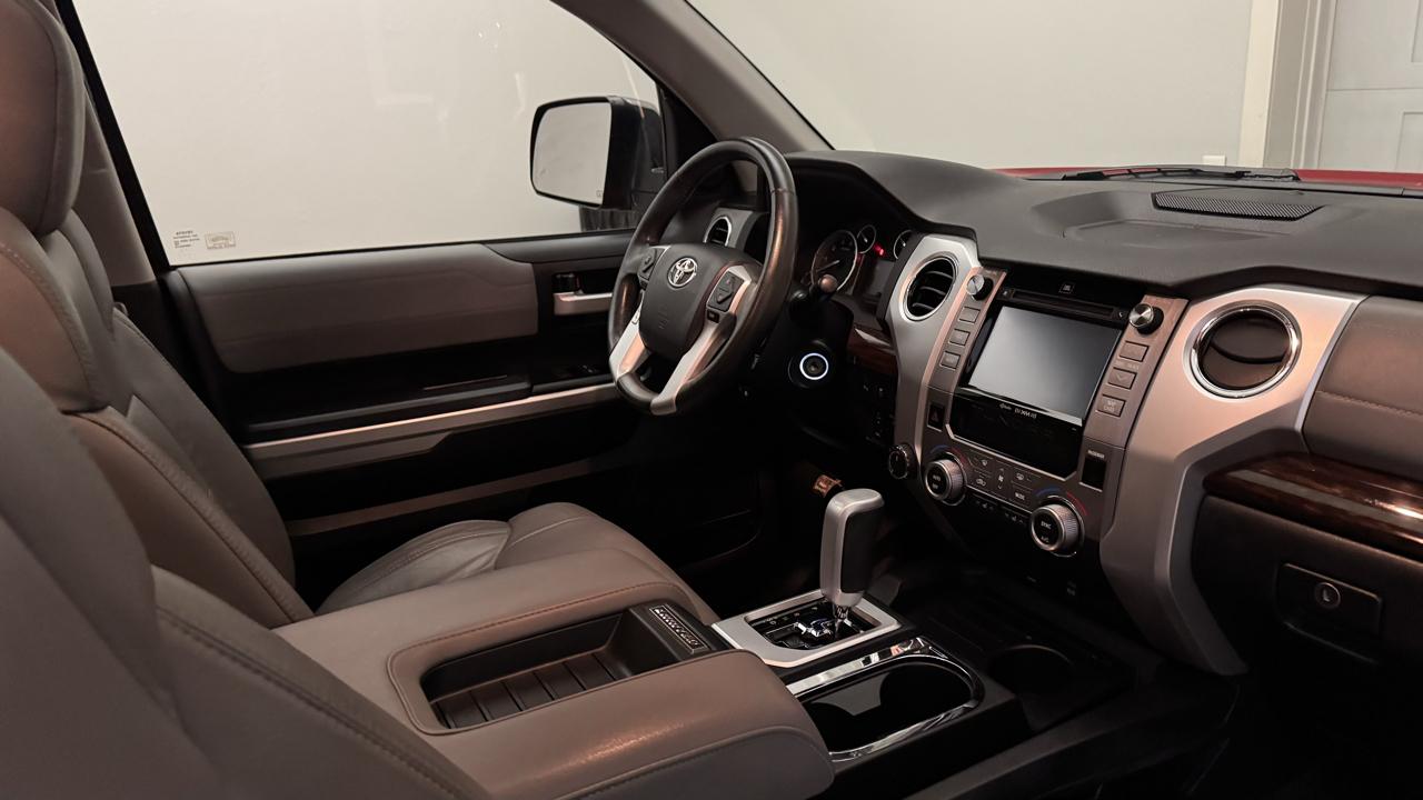 Toyota Tundra  2016