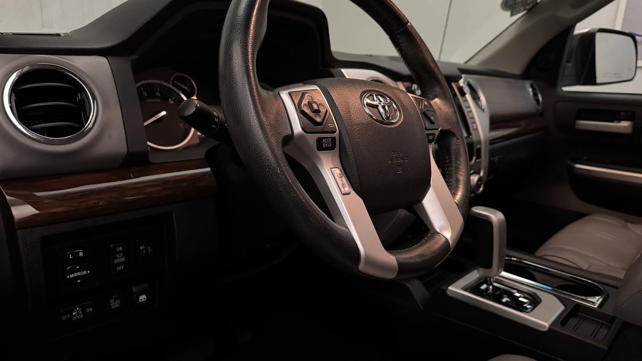 Toyota Tundra  2016