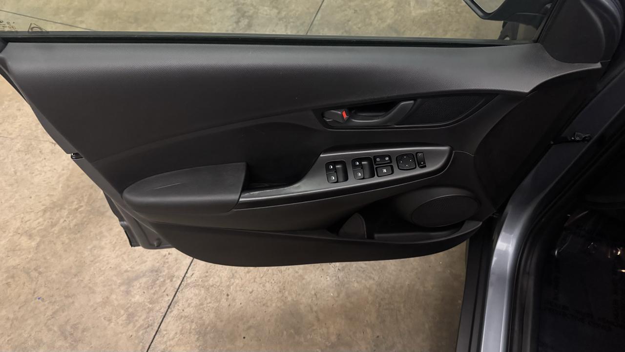 Hyundai Kona SEL AWD 2021